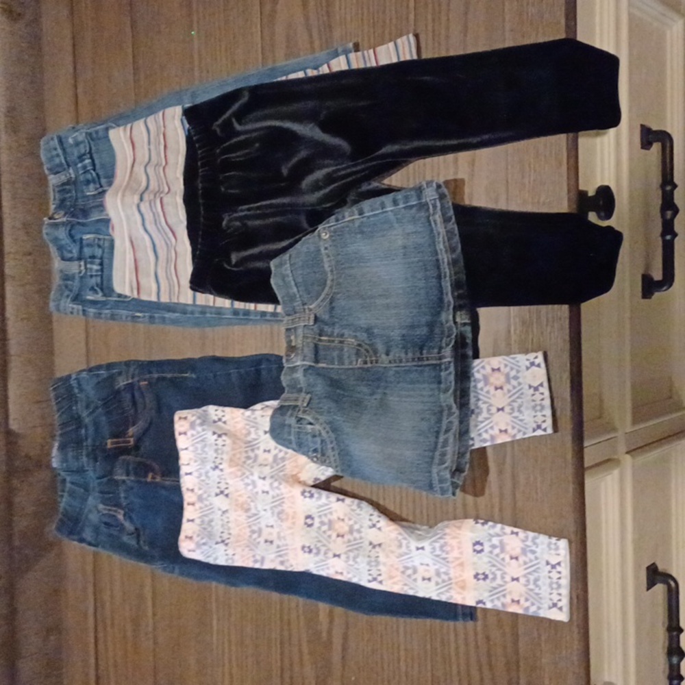 Lot of toddler bottoms, size 2T